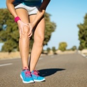 knie zit vast